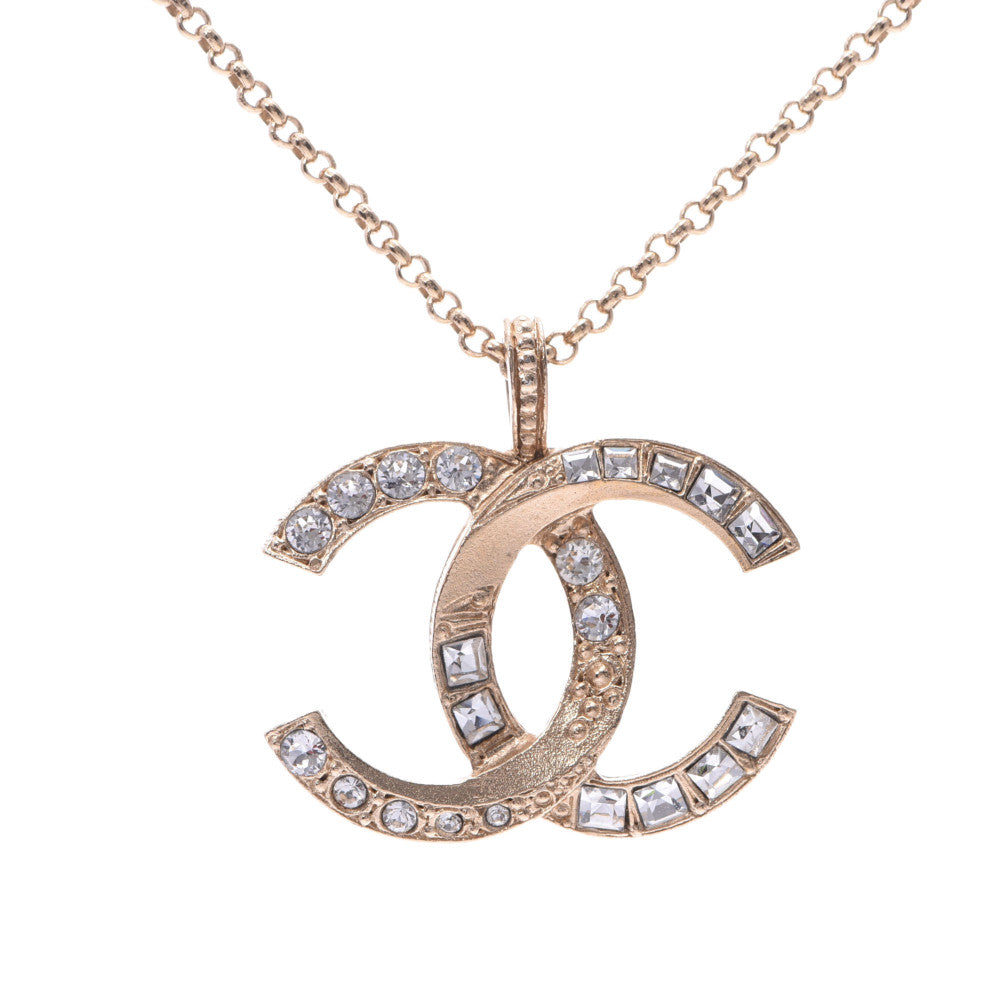 Chanel on sale diamond pendant