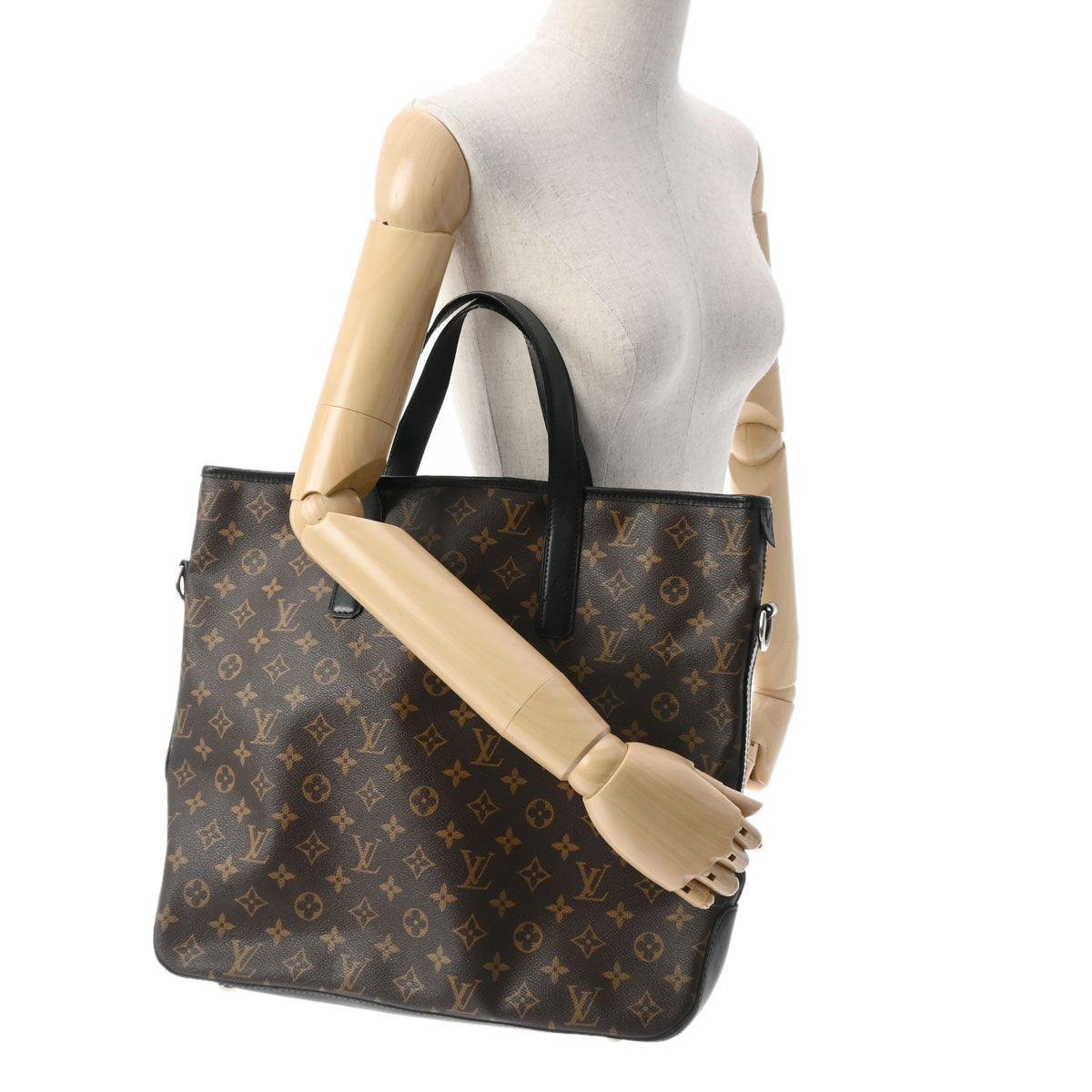 ルイヴィトンマカサー デイヴィス 2WAY 14145 ブラウン/黒 メンズ トートバッグ M45734 LOUIS VUITTON 中古 –  銀蔵オンライン