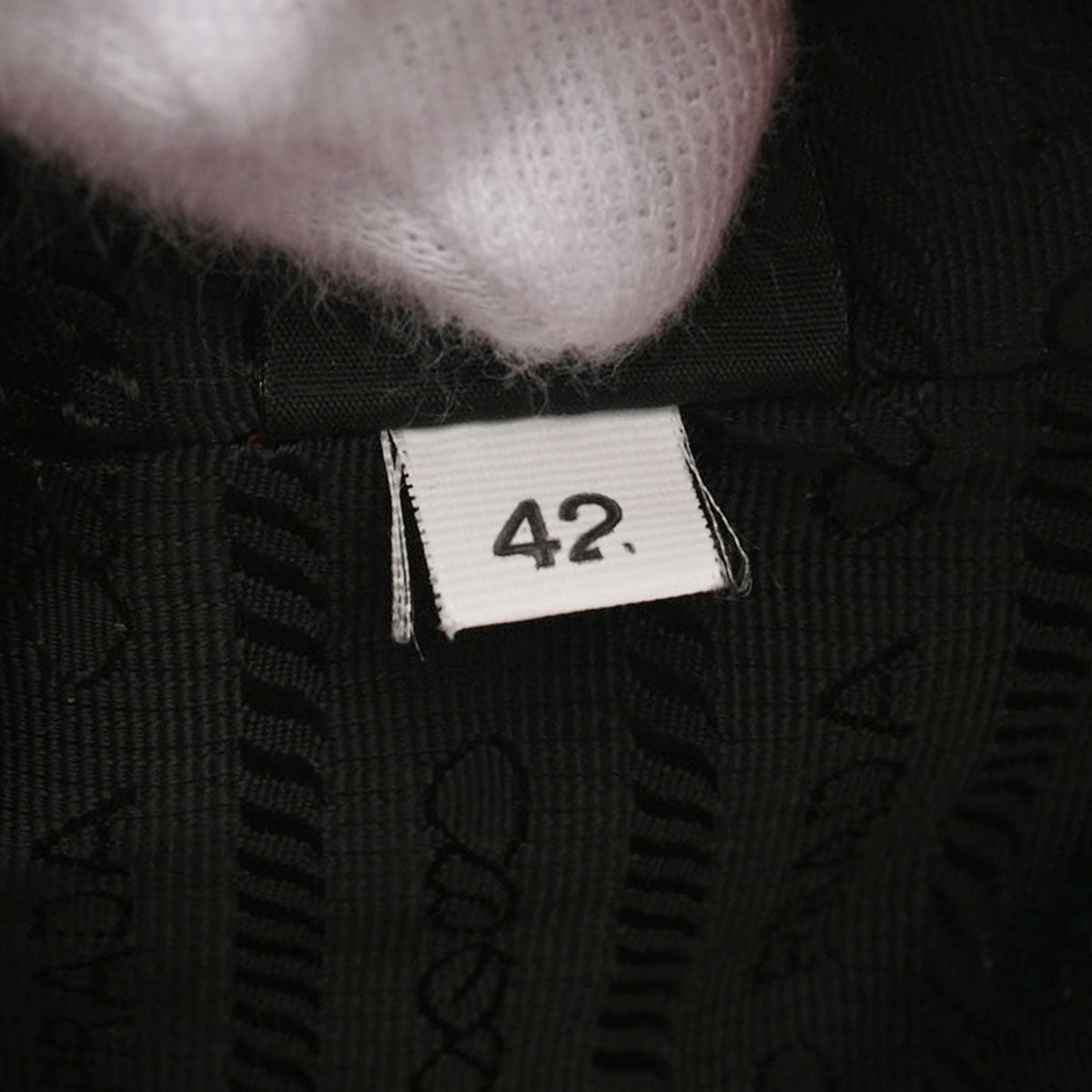 プラダ巾着ポーチ 赤 シルバー金具 ユニセックス ナイロン ポーチ  