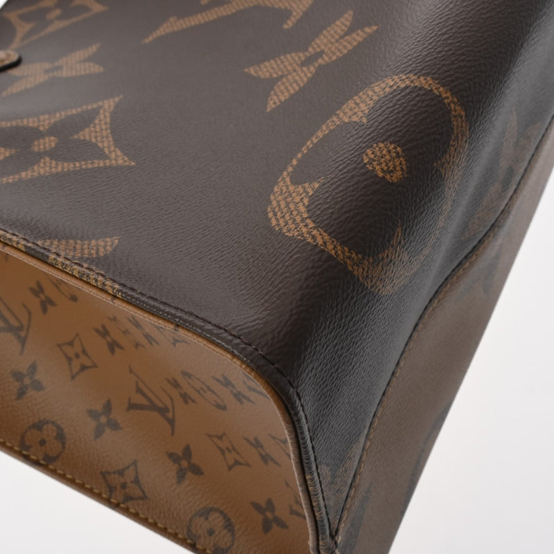 LOUIS VUITTON ルイヴィトン モノグラムジャイアント オンザゴー GM  ブラウン M44576 ユニセックス モノグラムキャンバス 2WAYバッグ Aランク 中古 銀蔵