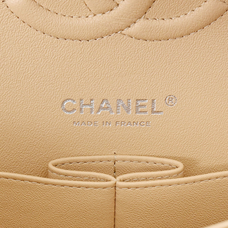 CHANEL シャネル マトラッセ Wフラップ チェーンショルダー 25cm ベージュ A01112 レディース キャビアスキン ショルダーバッグ 未使用 銀蔵