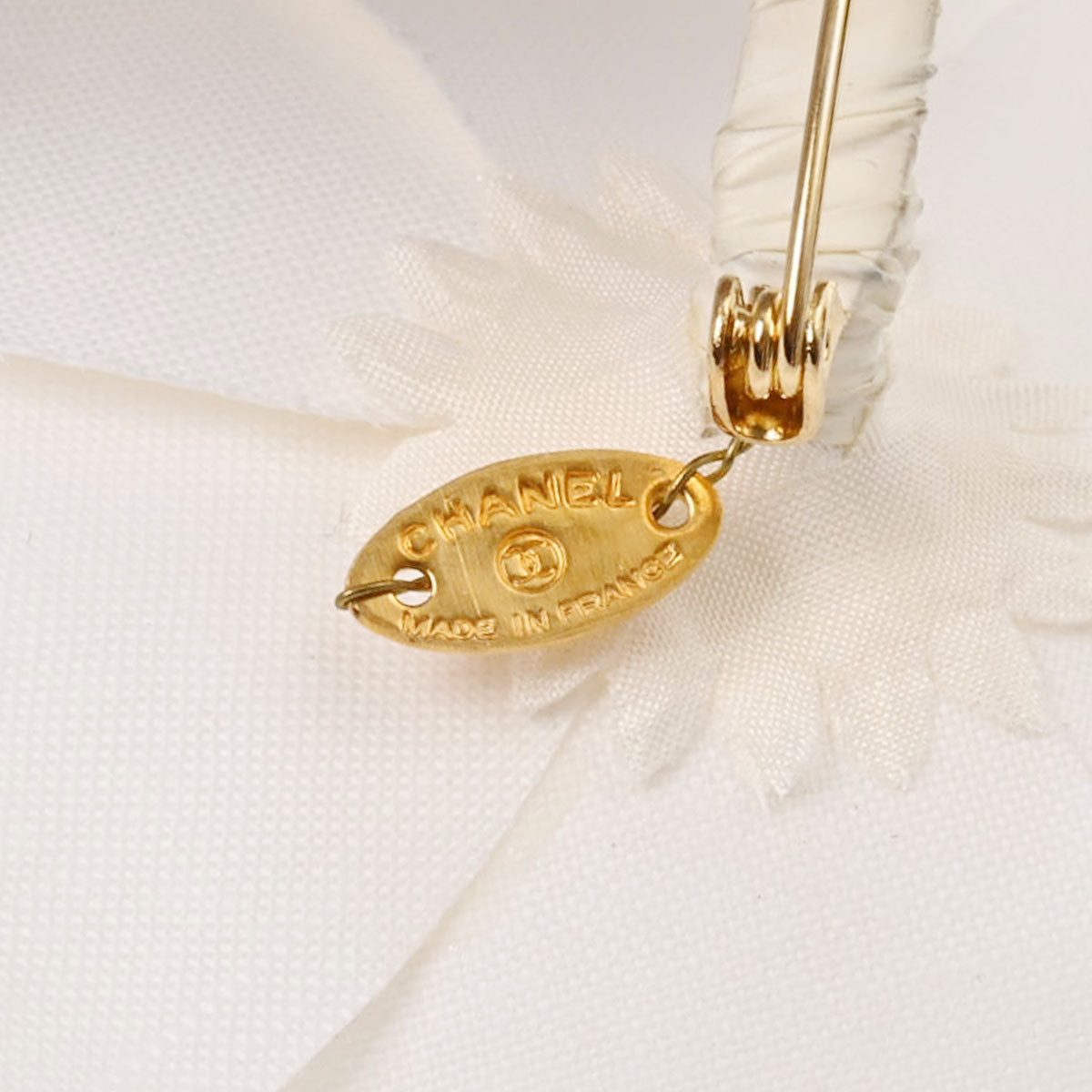 シャネルコサージュ ホワイト ゴールド金具 レディース キャンバス