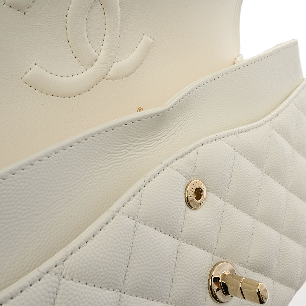 【25C注目作】CHANEL フラップ ショルダーバッグ キャビアスキン CHANEL キャビアスキン マトラッセ Jumbo Wフラップ チェーン
