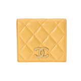 CHANEL シャネル マトラッセ コンパクトウォレット 黄色 AP3185 レディース ラムスキン 二つ折り財布 ABランク 中古 銀蔵