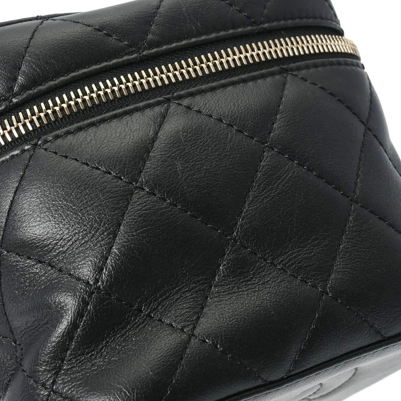 CHANEL シャネル マトラッセ スモールバニティ チェーンショルダー 黒 AS3228 レディース カーフ ショルダーバッグ Aランク 中古 銀蔵