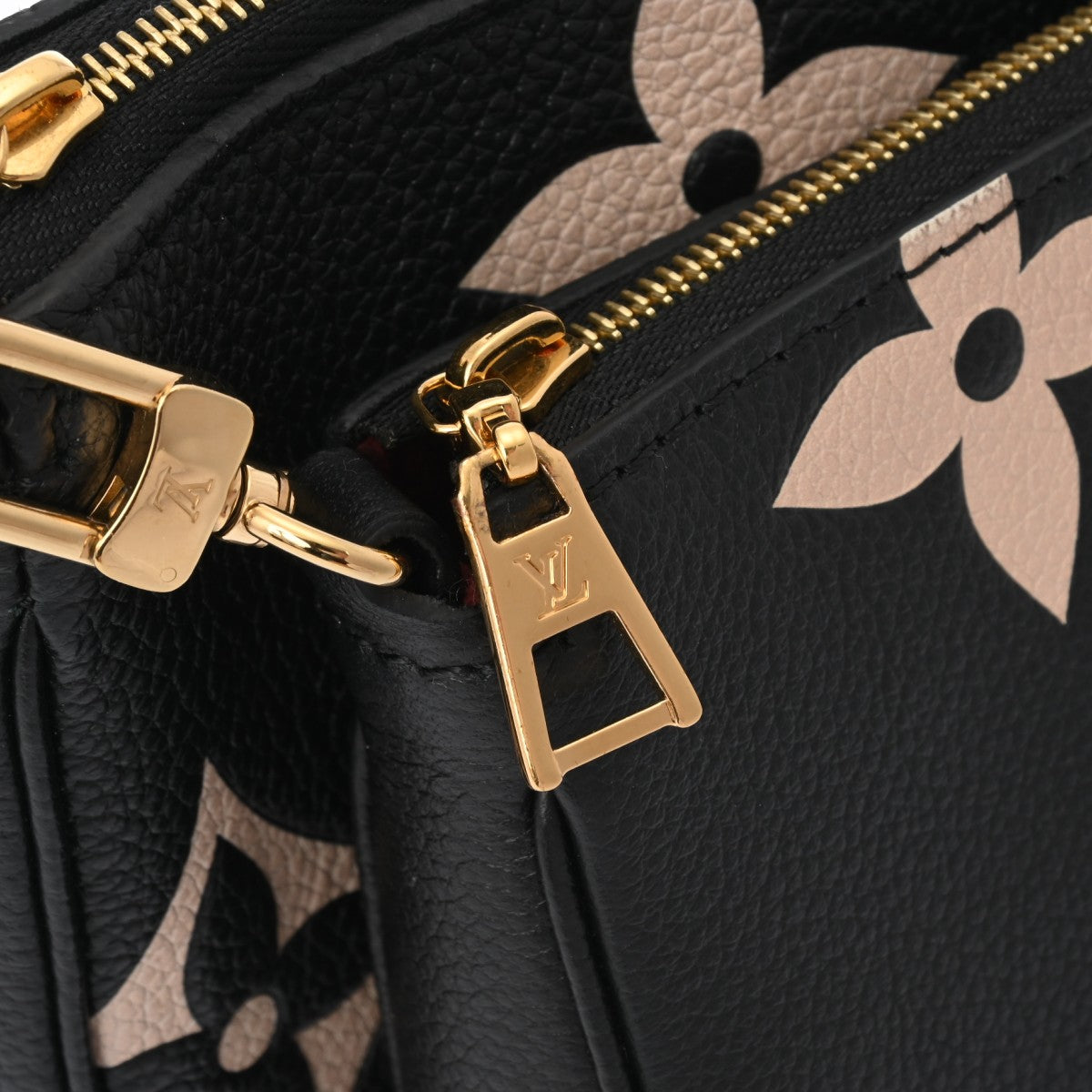 LOUIS VUITTON ルイヴィトン モノグラムアンプラント アンプラント ミュルティ ポシェット アクセソワール ブラック/ベージュ M45777 レディース レザー ショルダーバッグ 新同 中古  人気・おすすめ｜省スペース設計・旅行向けにおすすめ 公式 プライバシー配送 今だけ特典付き