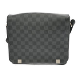 LOUIS VUITTON ルイヴィトン ダミエグラフィット ディストリクトPM NM 黒/グレー N41028 メンズ ダミエグラフィットキャンバス ショルダーバッグ Aランク 中古 銀蔵
