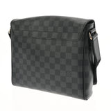 LOUIS VUITTON ルイヴィトン ダミエグラフィット ディストリクトPM NM 黒/グレー N41028 メンズ ダミエグラフィットキャンバス ショルダーバッグ Aランク 中古 銀蔵
