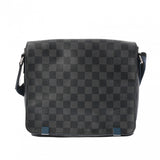 LOUIS VUITTON ルイヴィトン ダミエグラフィット ディストリクト PM NM 黒 N42420 メンズ ダミエグラフィットキャンバス ショルダーバッグ Bランク 中古 銀蔵