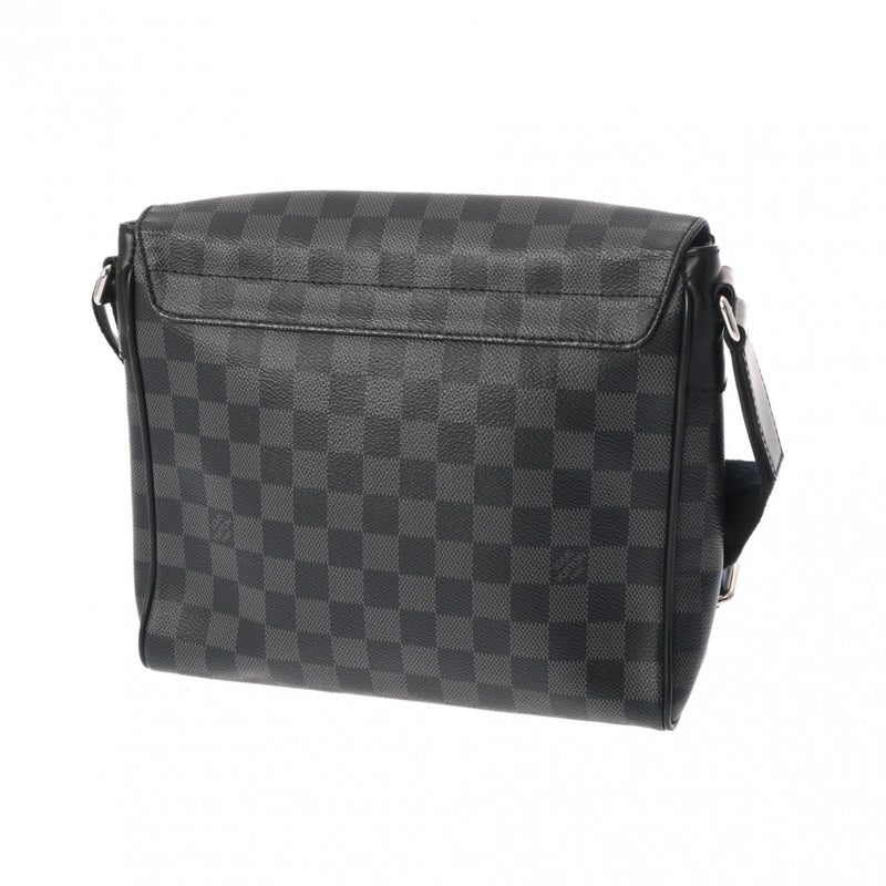 LOUIS VUITTON ルイヴィトン ダミエグラフィット ディストリクト PM NM 黒 N42420 メンズ ダミエグラフィットキャンバス ショルダーバッグ Bランク 中古 銀蔵