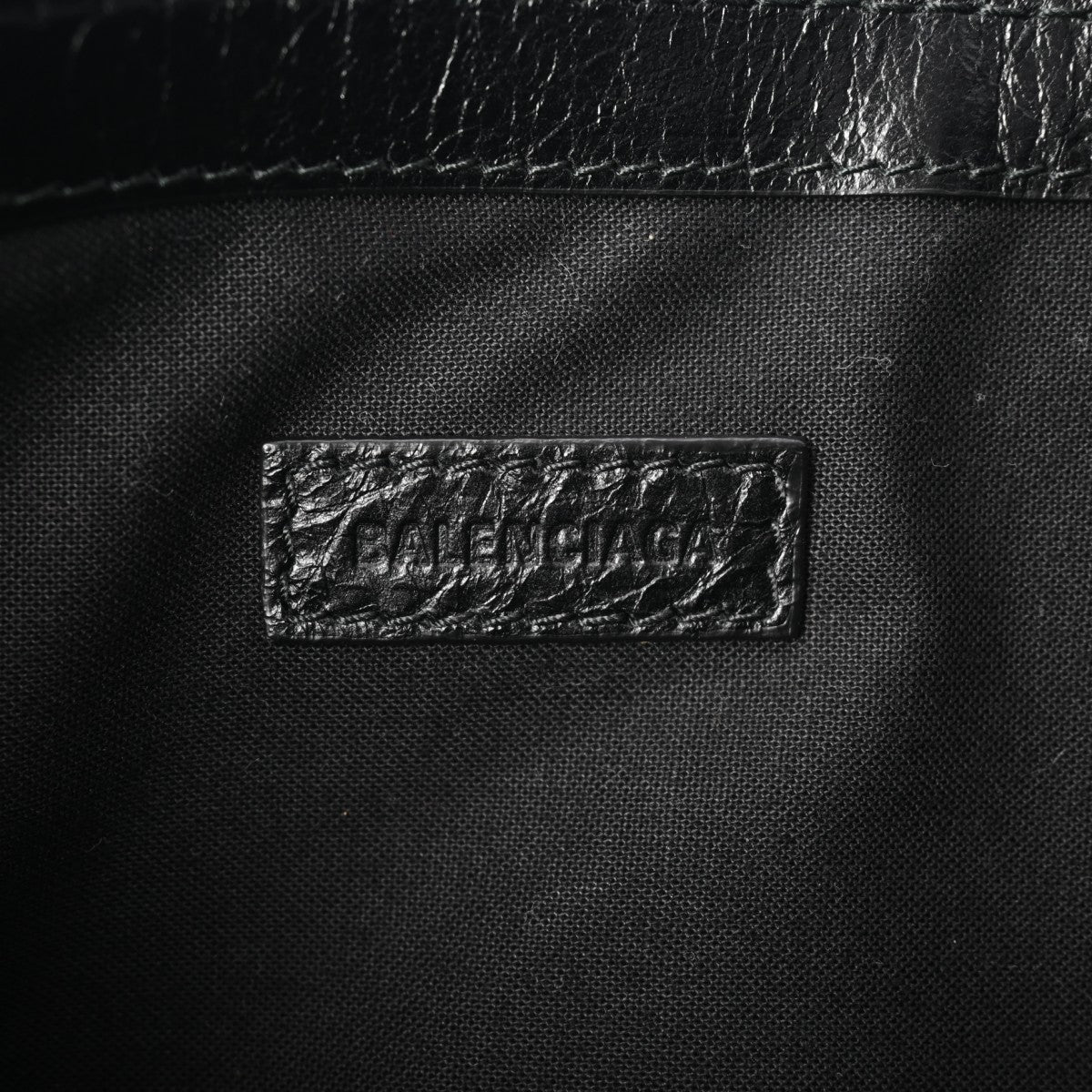 バレンシアガキャリークリップ M グラフィティ ブラック ユニセックス