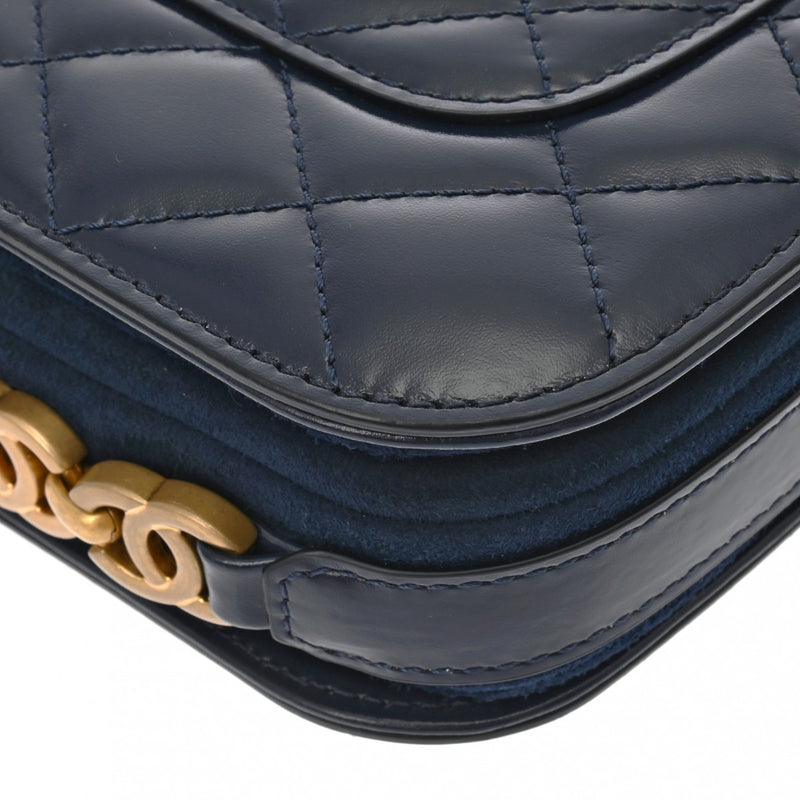 CHANEL シャネル マトラッセ ココマーク チェーン ネイビー レディース シャイニーカーフ/スエード ショルダーバッグ Aランク 中古 銀蔵