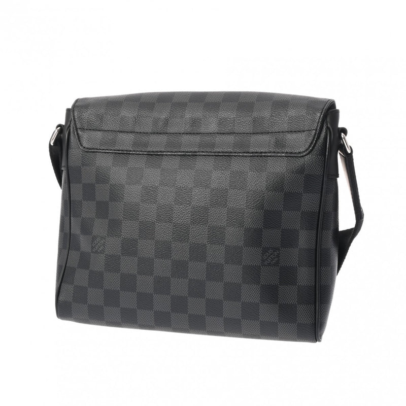 LOUIS VUITTON ルイヴィトン ダミエグラフィット ディストリクト PM NM 黒 グレー N41028 メンズ ダミエグラフィットキャンバス ショルダーバッグ ABランク 中古 銀蔵