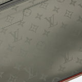 LOUIS VUITTON ルイヴィトン モノグラム チタニウム ポシェットコスモス グレー M63240 メンズ モノグラムチタニウムキャンバス クラッチバッグ ABランク 中古 銀蔵