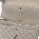 CHANEL シャネル マトラッセ チェーンショルダー 23cm Wフラップ ホワイト A01113 レディース キャビアスキン ショルダーバッグ Aランク 中古 銀蔵