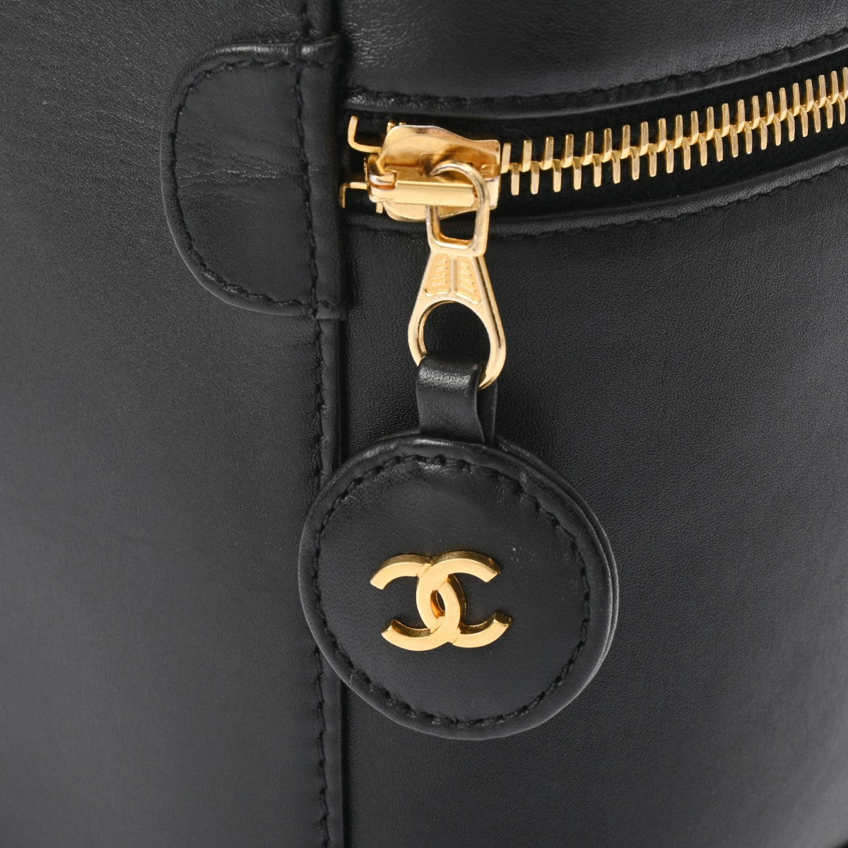 CHANEL　ビコローレ　ココマーク　縦型バニティバッグ　ラムスキン　ブラック シャネル縦型バニティ ピコローレ ブラック レディース ラムスキン