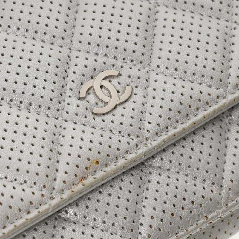 CHANEL シャネル マトラッセ チェーンウォレット 19cm シルバー レディース レザー ショルダーバッグ Bランク 中古 銀蔵