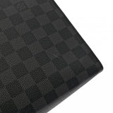 LOUIS VUITTON ルイヴィトン ダミエグラフィット ポシェットヴォワヤージュMM 黒/グレー N41696 メンズ ダミエグラフィットキャンバス クラッチバッグ ABランク 中古 銀蔵