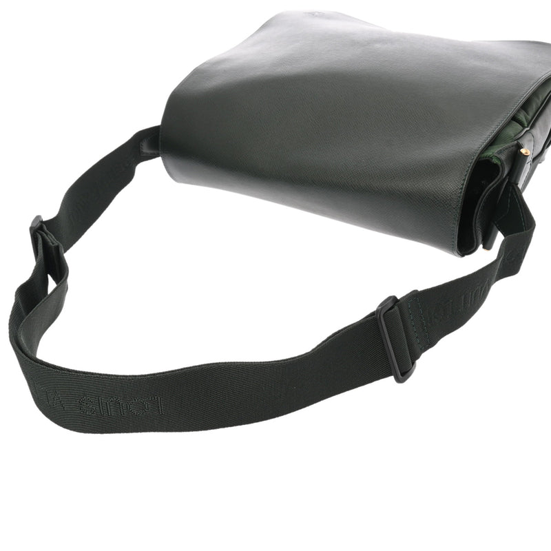 LOUIS VUITTON ルイヴィトン タイガ ヴィクトール エピセア M30144 メンズ レザー ショルダーバッグ Bランク 中古 銀蔵