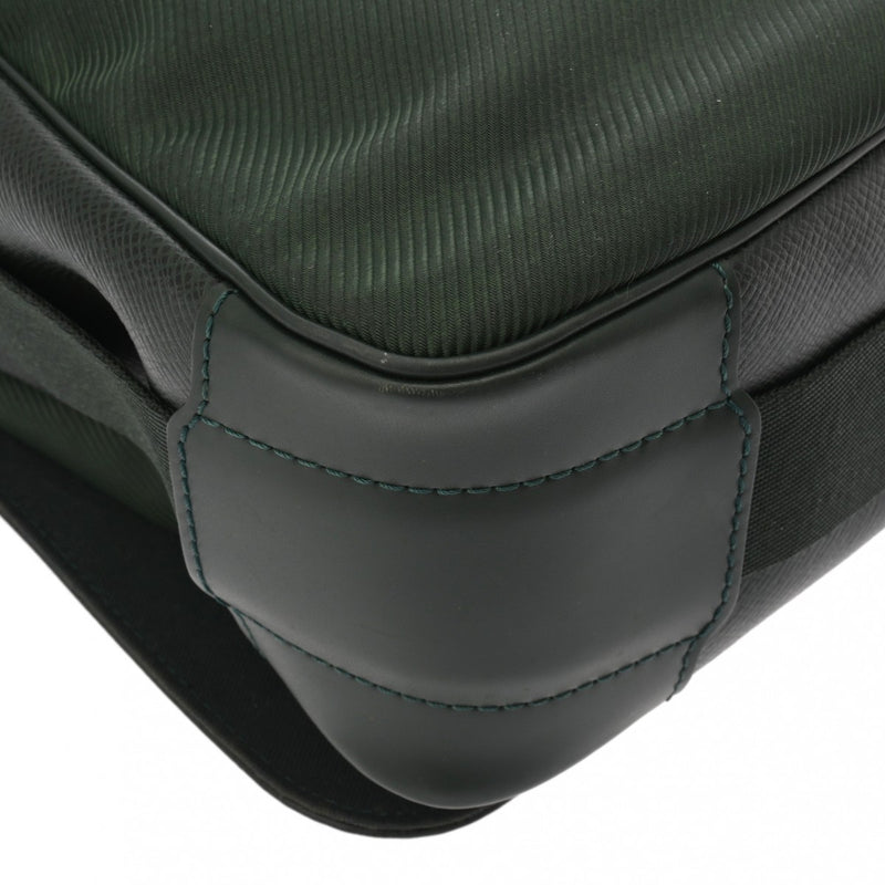 LOUIS VUITTON ルイヴィトン タイガ ヴィクトール エピセア M30144 メンズ レザー ショルダーバッグ Bランク 中古 銀蔵