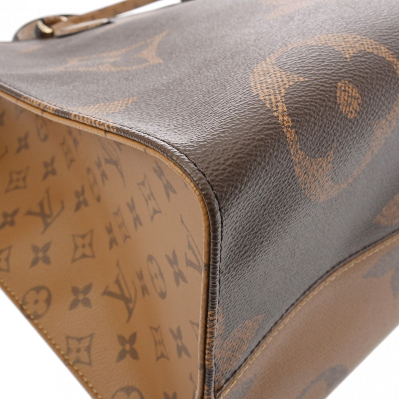 LOUIS VUITTON ルイヴィトン モノグラムジャイアント オンザゴー GM 旧型 2WAYトート ブラウン M44576 ユニセックス モノグラムキャンバス ハンドバッグ Aランク 中古 銀蔵