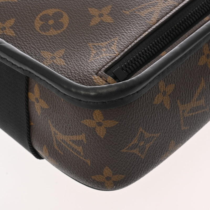 LOUIS VUITTON ルイヴィトン モノグラムマカサー マカサー アーチーメッセンジャー ブラウン M46442 メンズ モノグラムキャンバス/レザー ショルダーバッグ Bランク 中古 銀蔵