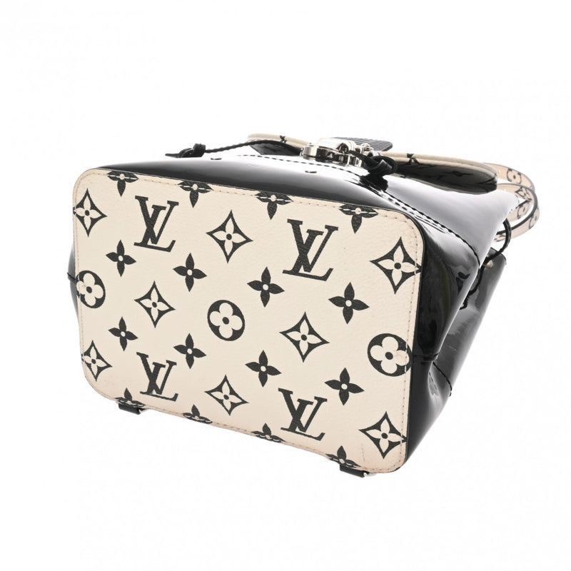 LOUIS VUITTON ルイヴィトン モノグラム ホットスプリング MINI ブラック/ホワイト M53637 レディース モノグラムヴェルニ リュック・デイパック ABランク 中古 銀蔵
