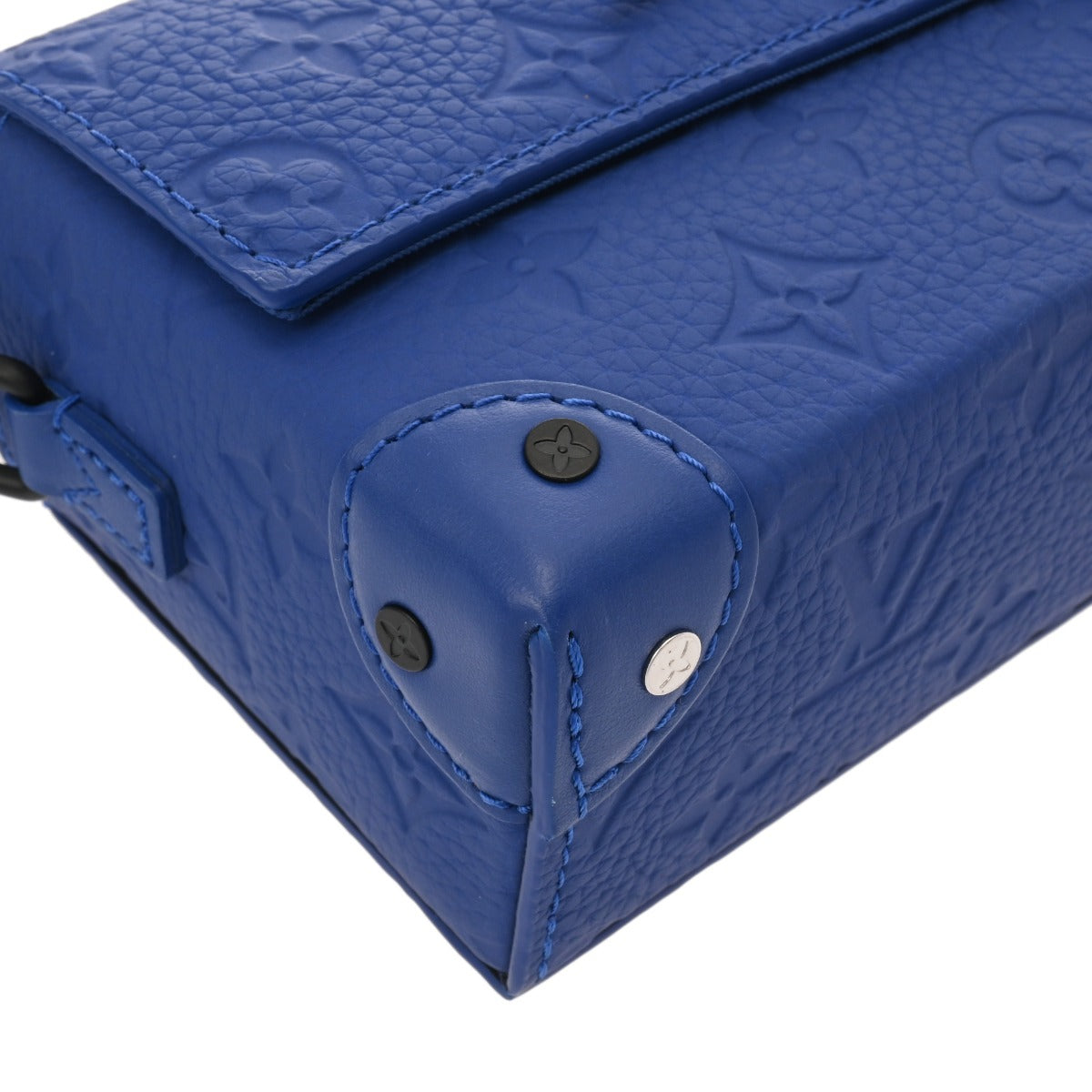 ルイヴィトン モノグラムトリヨン スティーマーウェアラブルウォレット