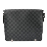 LOUIS VUITTON ルイヴィトン ダミエグラフィット ディストリクトNM MM 黒/グレー N41029 メンズ ダミエグラフィットキャンバス ショルダーバッグ ABランク 中古 銀蔵