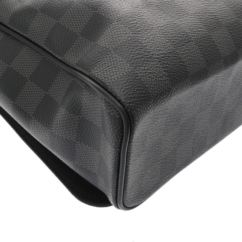 LOUIS VUITTON ルイヴィトン ダミエグラフィット ディストリクトNM MM 黒/グレー N41029 メンズ ダミエグラフィットキャンバス ショルダーバッグ ABランク 中古 銀蔵