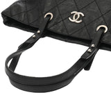 CHANEL シャネル オンザロード ブラック レディース レザー トートバッグ Bランク 中古 銀蔵