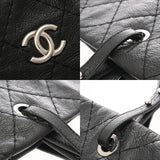 CHANEL シャネル オンザロード ブラック レディース レザー トートバッグ Bランク 中古 銀蔵