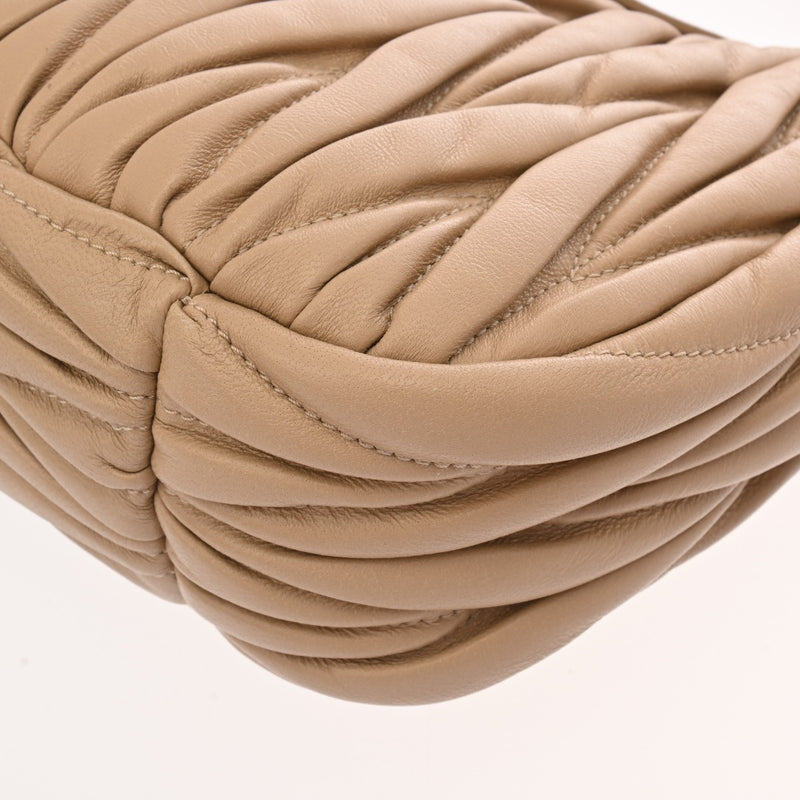 MIUMIU ミュウミュウ ワンダーマテラッセ レザーホーボーバッグ ベージュ 5BC125 レディース マテラッセレザー ハンドバッグ Aランク 中古 銀蔵