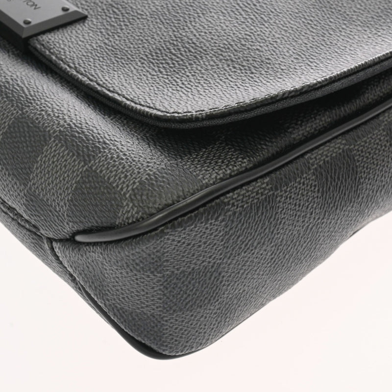 LOUIS VUITTON ルイヴィトン ダミエグラフィット ディストリクトPM 黒/グレー N41260 メンズ ショルダーバッグ Aランク 中古 銀蔵