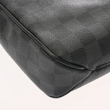 LOUIS VUITTON ルイヴィトン ダミエグラフィット ディストリクトPM 黒/グレー N41260 メンズ ショルダーバッグ Aランク 中古 銀蔵