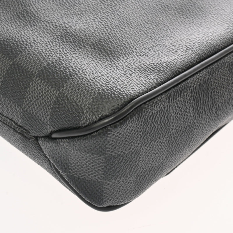 LOUIS VUITTON ルイヴィトン ダミエグラフィット ディストリクトPM 黒/グレー N41260 メンズ ショルダーバッグ Aランク 中古 銀蔵