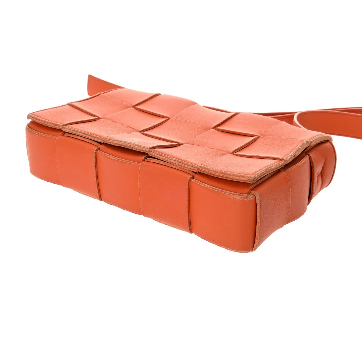 ボッテガヴェネタ カセットショルダー マキシイントレチャート