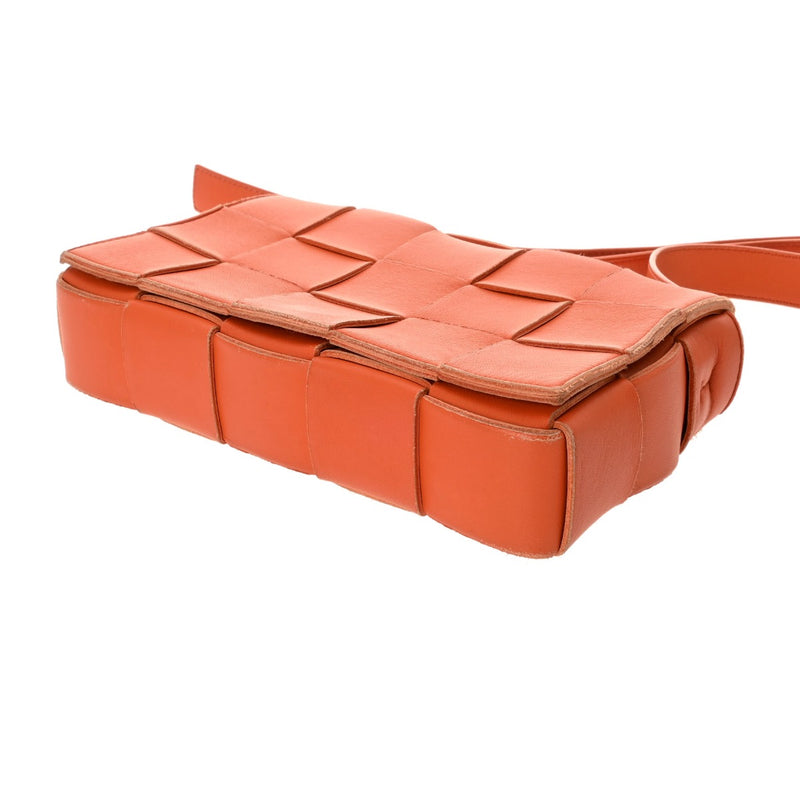 BOTTEGAVENETA ボッテガヴェネタ カセットショルダー マキシイントレチャート オレンジ 180624 ユニセックス レザー ショルダーバッグ Bランク 中古 銀蔵