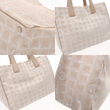 CHANEL シャネル ニュートラベル トート MM ベージュ A15991 レディース ナイロン ハンドバッグ Bランク 中古 銀蔵