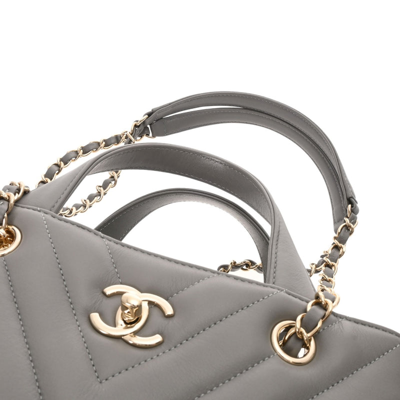CHANEL シャネル Vステッチ チェーントート グレー A91642 レディース レザー トートバッグ ABランク 中古 銀蔵