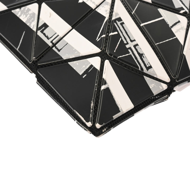 ISSEY MIYAKE イッセイミヤケ BAOBAO  ブラック/ホワイト 2VG113 レディース 塩化ビニール/ポリエステル トートバッグ Aランク 中古 銀蔵