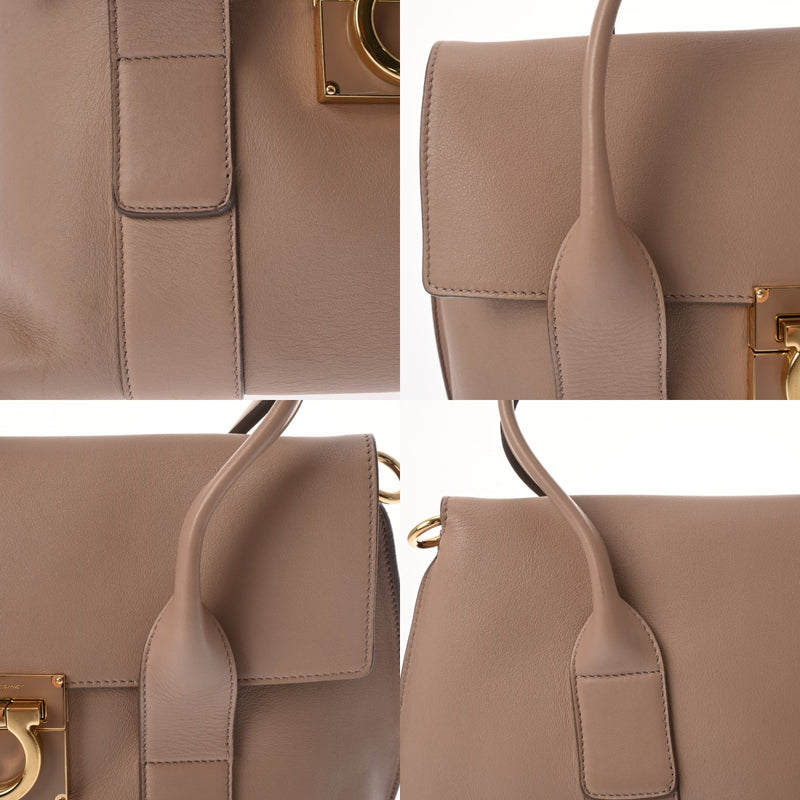 SALVATORE FERRAGAMO フェラガモ 2WAY スモーキーピンク レディース レザー ショルダーバッグ ABランク 中古 銀蔵