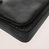 LOUIS VUITTON ルイヴィトン ダミエグラフィット トリオメッセンジャー ブラック N50017 メンズ ダミエキャンバス ショルダーバッグ Aランク 中古 銀蔵