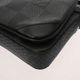 LOUIS VUITTON ルイヴィトン ダミエグラフィット トリオメッセンジャー ブラック N50017 メンズ ダミエキャンバス ショルダーバッグ Aランク 中古 銀蔵