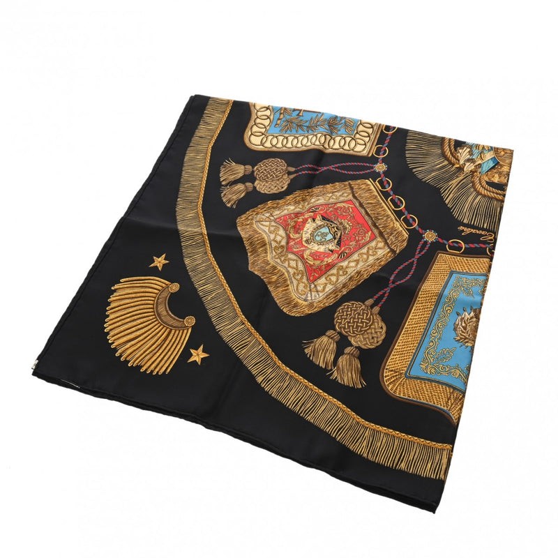 エルメス　スカーフ 90cm 「CAVALERIE FRANCAIS」柄 エルメス スカーフ 90cm 「CAVALERIE FRANCAIS」柄 - メルカリ