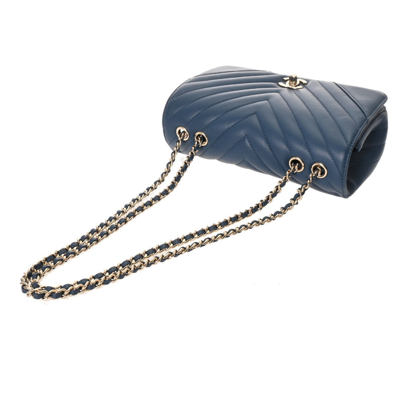 CHANEL シャネル Vステッチ チェーンショルダー 20cm ブルー レディース ラムスキン ショルダーバッグ ABランク 中古 銀蔵