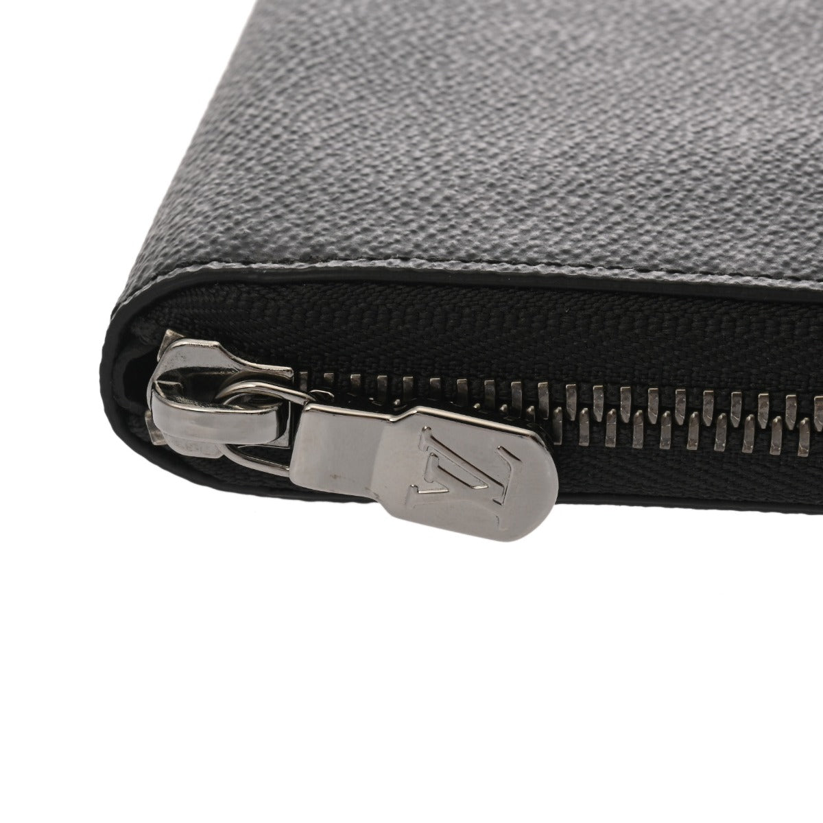 ルイヴィトン　ジッピーウォレット・ホリゾンタル　モノグラムエクリプスM11611 LOUIS VUITTON】ルイヴィトン『モノグラム エクリプス ジッピー