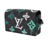 LOUIS VUITTON ルイヴィトン モノグラムエクリプス グラフィティ スティーマー ウエアラブルウォレット ブラック M81852 メンズ モノグラムキャンバス ショルダーバッグ Aランク 中古 銀蔵