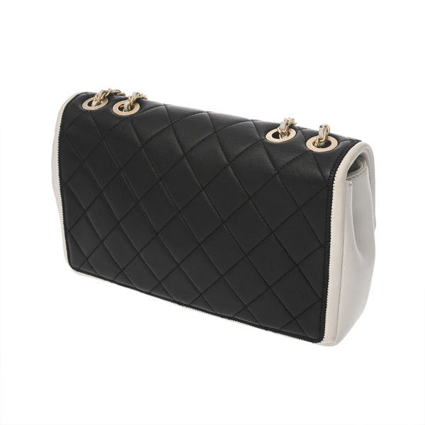 CHANEL シャネル マトラッセ チェーンショルダー 25cm ホワイト/ブラック レディース カーフ ショルダーバッグ Bランク 中古 銀蔵