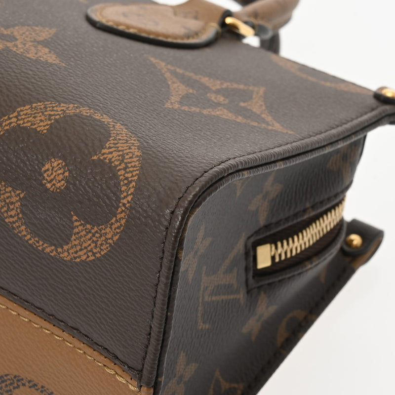 LOUIS VUITTON ルイヴィトン モノグラムジャイアント オンザゴー EW 2WAY ブラウン M46653 レディース モノグラムリバースキャンバス ハンドバッグ Aランク 中古 銀蔵